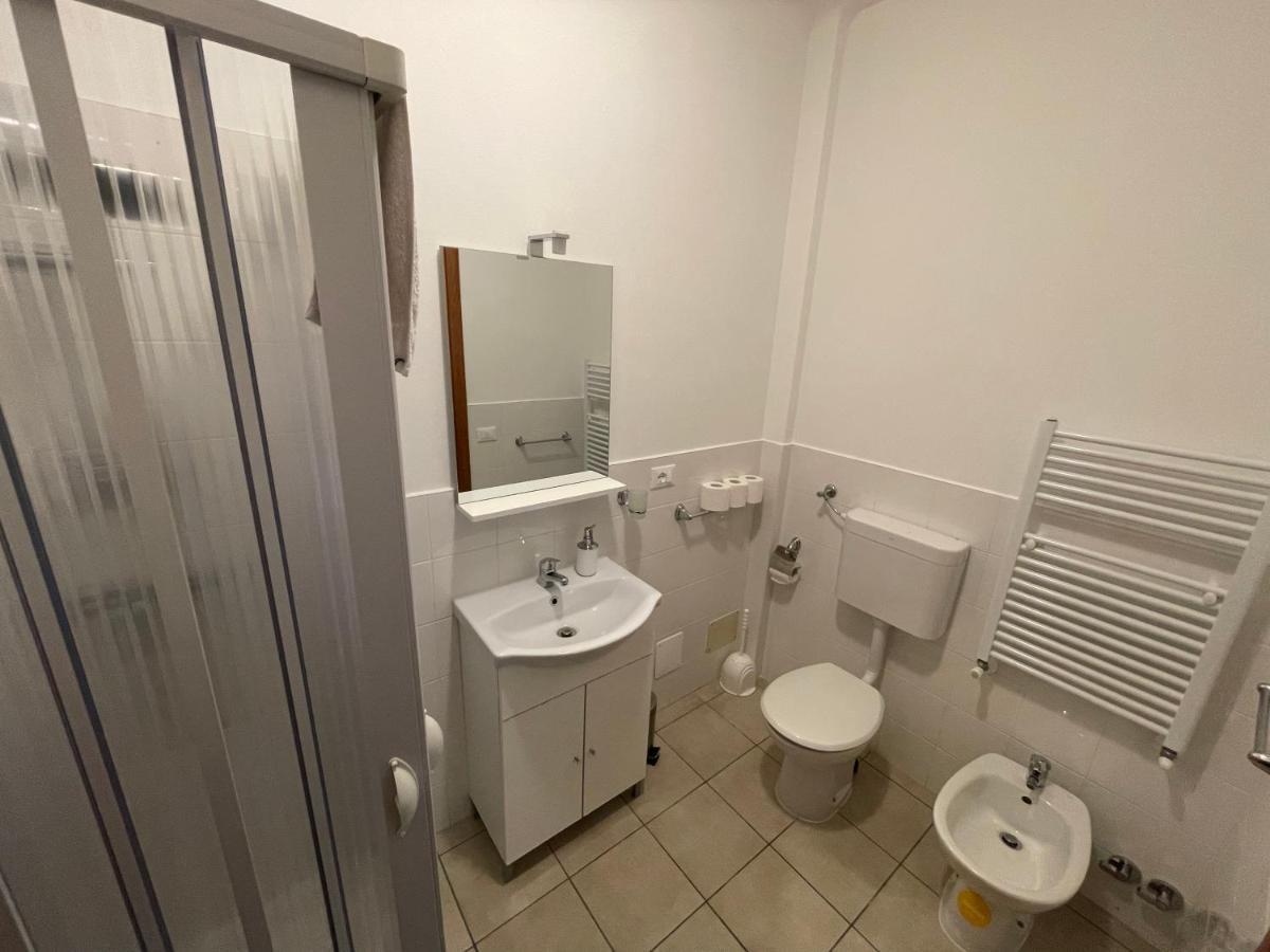 Ostello San Giovanni Bosco La Spezia Habitación foto